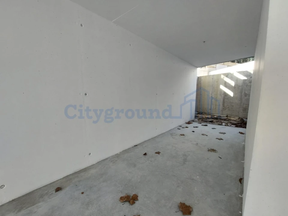 Moradia T4 para Venda em Santa Maria, São Pedro e Sobral da Lagoa Foto 30