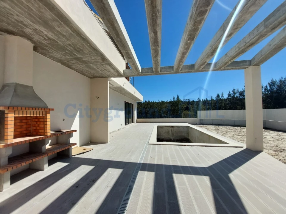 Moradia T4 para Venda em Santa Maria, São Pedro e Sobral da Lagoa Foto 10