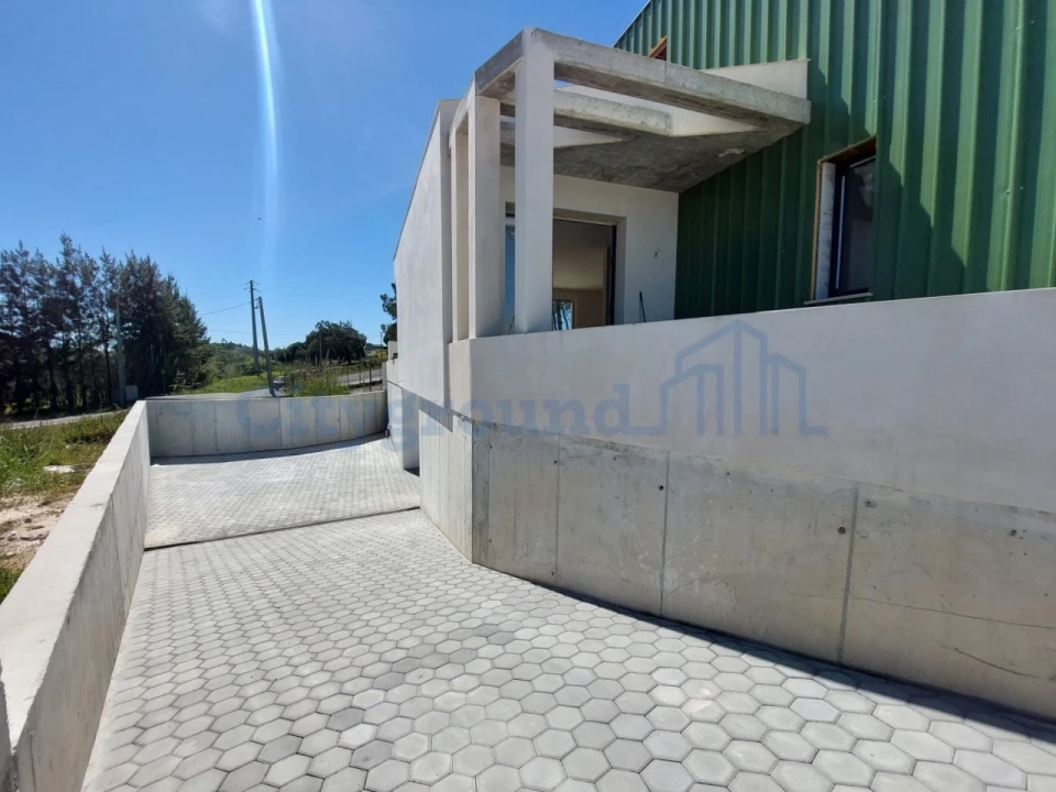 Moradia T4 para Venda em Santa Maria, São Pedro e Sobral da Lagoa Foto 43