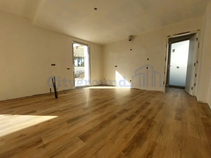 Moradia T4 para Venda em Santa Maria, São Pedro e Sobral da Lagoa Foto 9