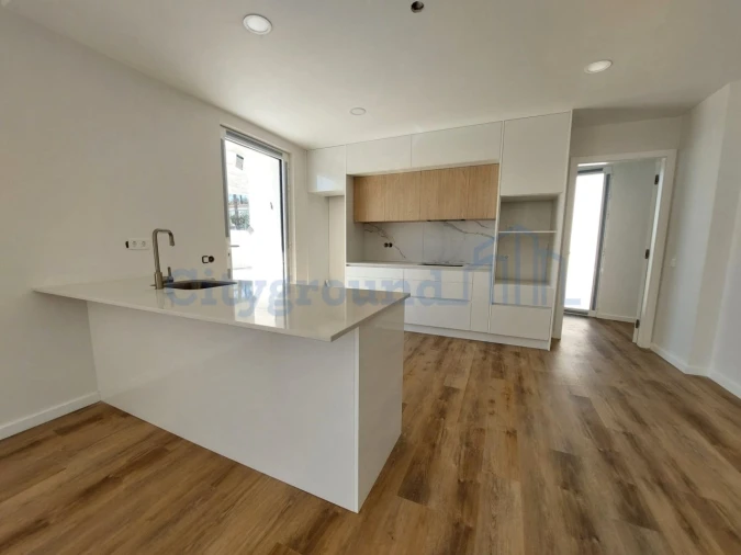 Moradia T4 para Venda em Santa Maria, São Pedro e Sobral da Lagoa Foto 4