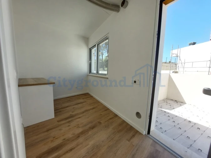 Moradia T4 para Venda em Santa Maria, São Pedro e Sobral da Lagoa Foto 7