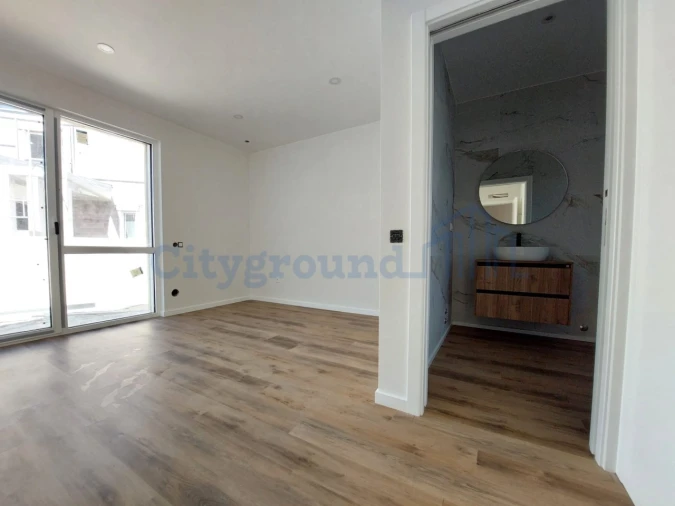 Moradia T4 para Venda em Santa Maria, São Pedro e Sobral da Lagoa Foto 15