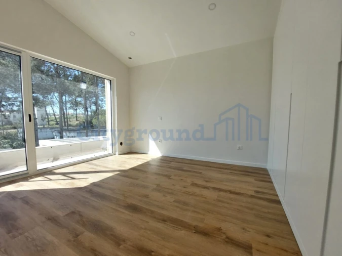 Moradia T4 para Venda em Santa Maria, São Pedro e Sobral da Lagoa Foto 22