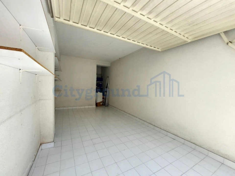 Garagem para Venda em Caldas da Rainha - Santo Onofre e Serra do Bouro Foto 1