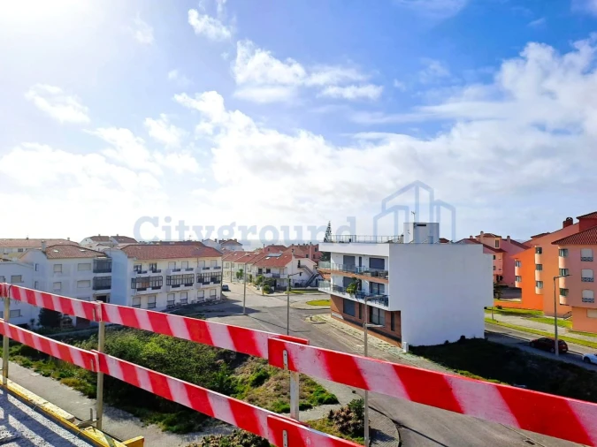 Apartamento T2 para Venda em Atouguia da Baleia Foto 8