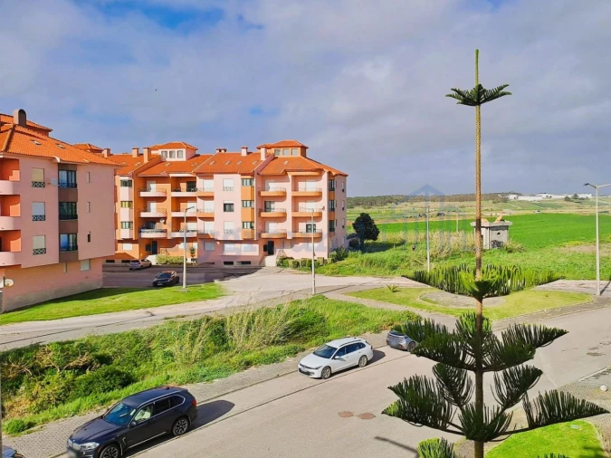 Apartamento T2 para Venda em Atouguia da Baleia Foto 9