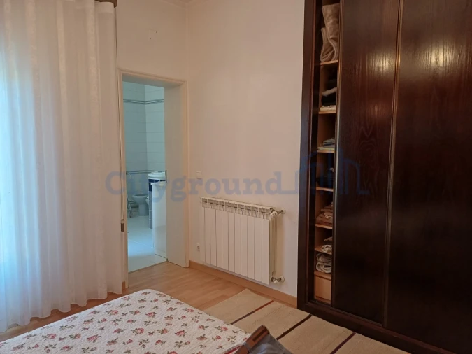 Moradia T4 para Venda em Marinha Grande Foto 12