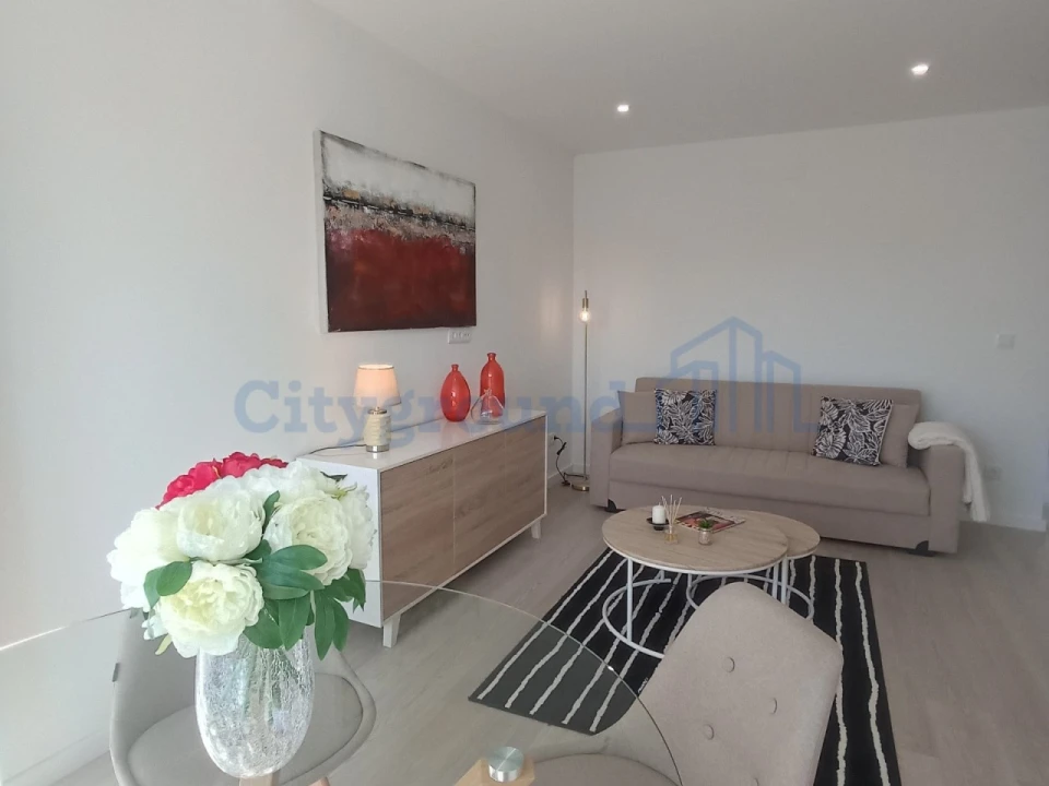 Apartamento T3 para Venda em Benfica Foto 5