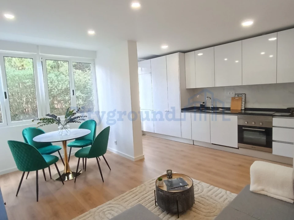 Apartamento T3 para Venda em Benfica Foto 6