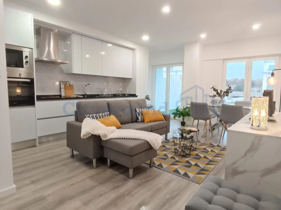 Apartamento T3 para Venda em Benfica Foto 1