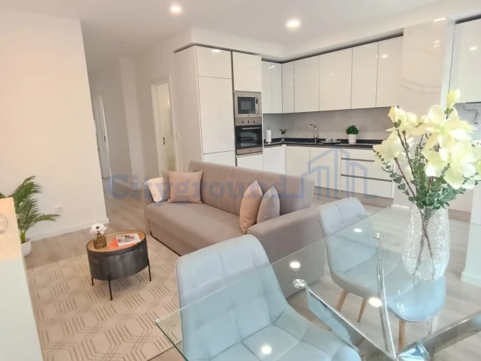 Apartamento T3 para Venda em Benfica Foto 2