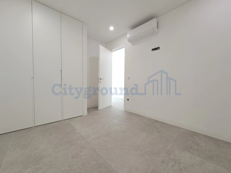 Moradia T4 para Venda em Ferrel Foto 13