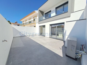 Moradia T4 para Venda em Ferrel