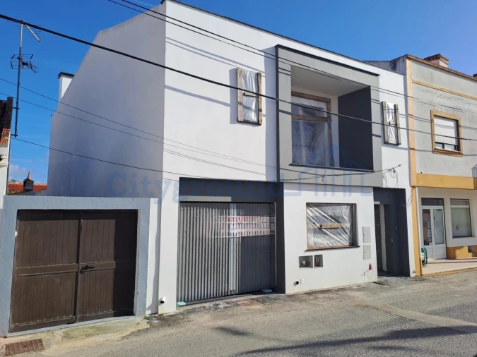 Moradia T4 para Venda em Ferrel