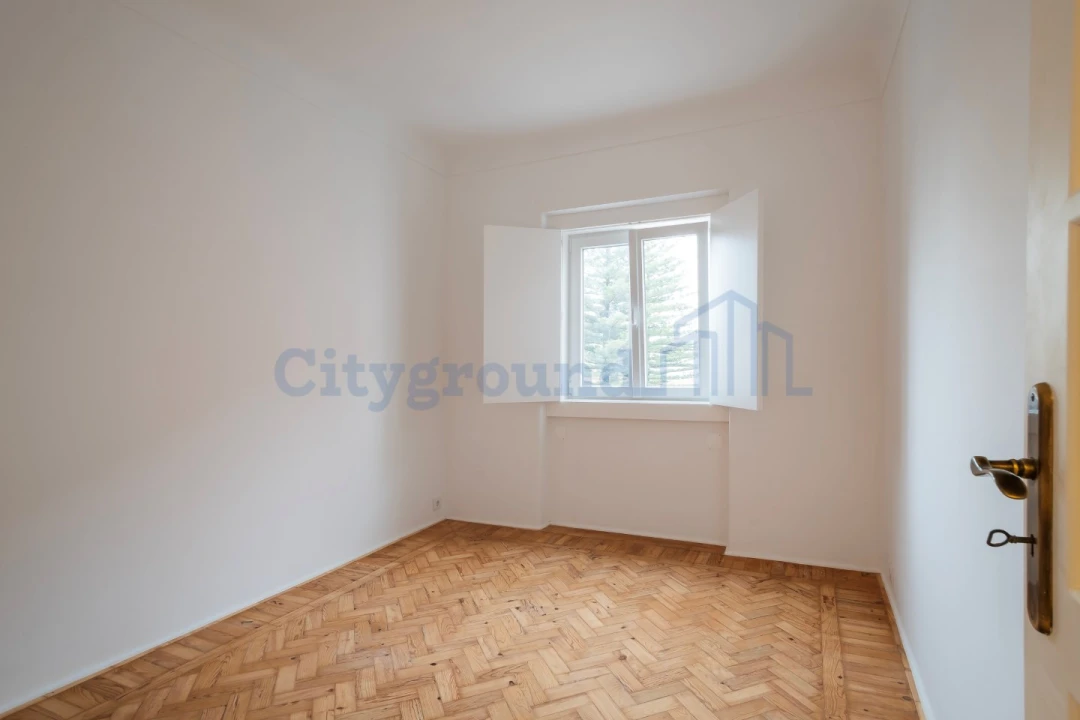 Apartamento T2 para Arrendamento em Penha de França Foto 7