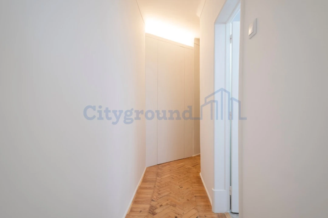 Apartamento T2 para Arrendamento em Penha de França Foto 10