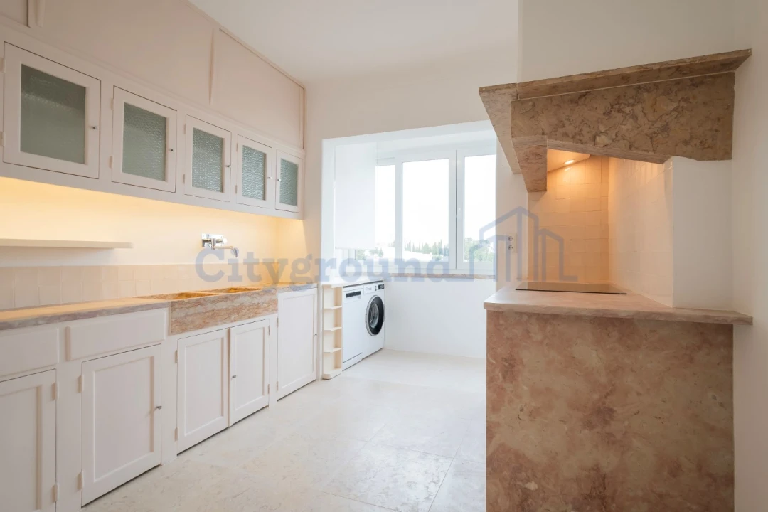 Apartamento T2 para Arrendamento em Penha de França Foto 15