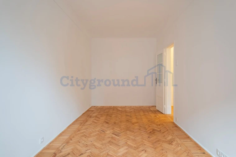 Apartamento T2 para Arrendamento em Penha de França Foto 5