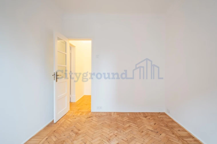 Apartamento T2 para Arrendamento em Penha de França Foto 6