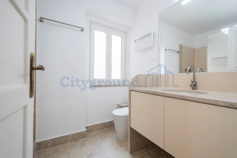 Apartamento T2 para Arrendamento em Penha de França Foto 9