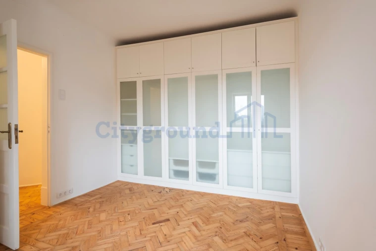 Apartamento T2 para Arrendamento em Penha de França Foto 13