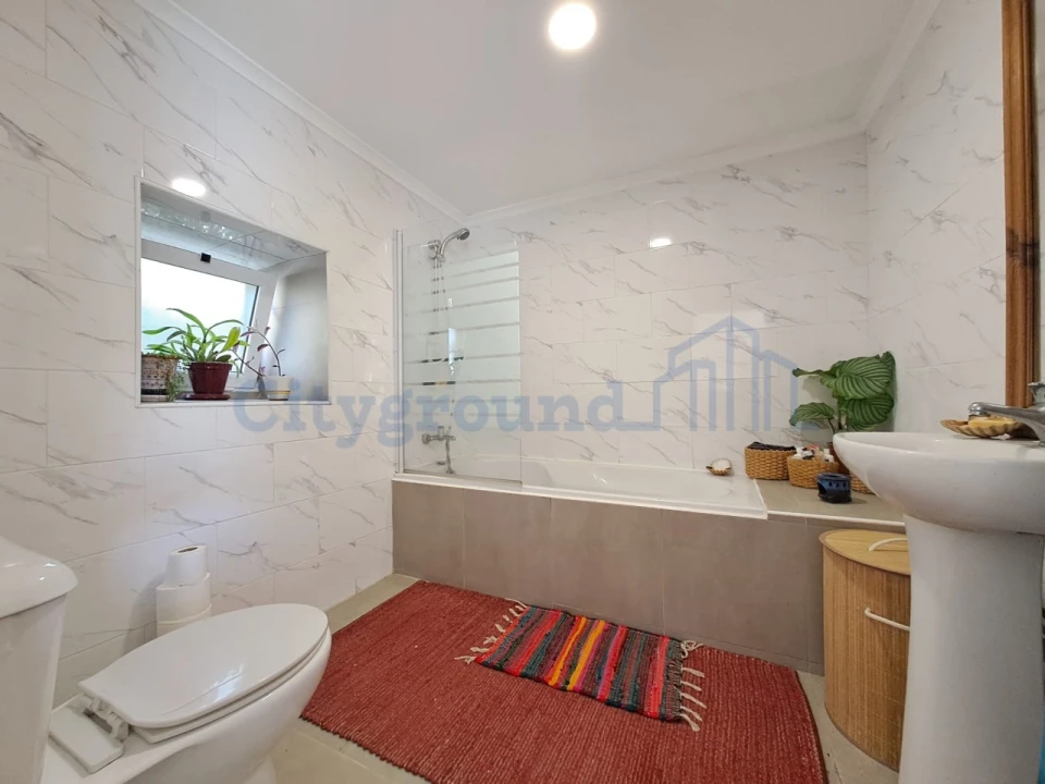 Moradia T1 para Venda em Santa Maria, São Pedro e Sobral da Lagoa Foto 9