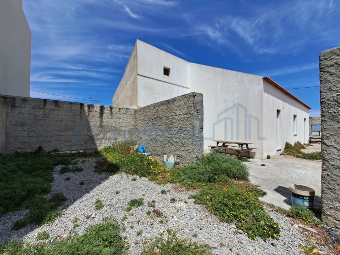 Moradia T3 para Venda em Atouguia da Baleia Foto 14