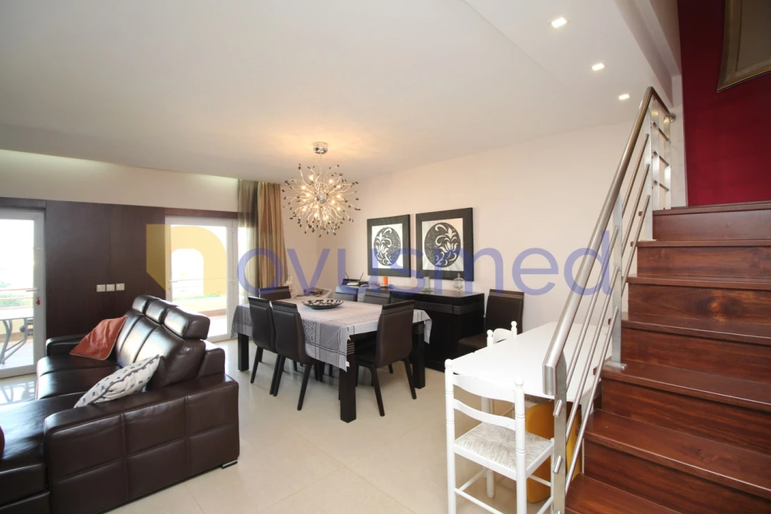 Apartamento T2 para Venda em Quarteira Foto 8