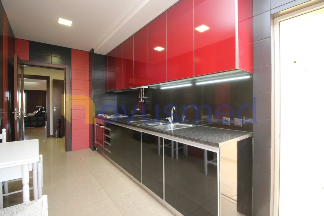 Apartamento T2 para Venda em Quarteira Foto 5