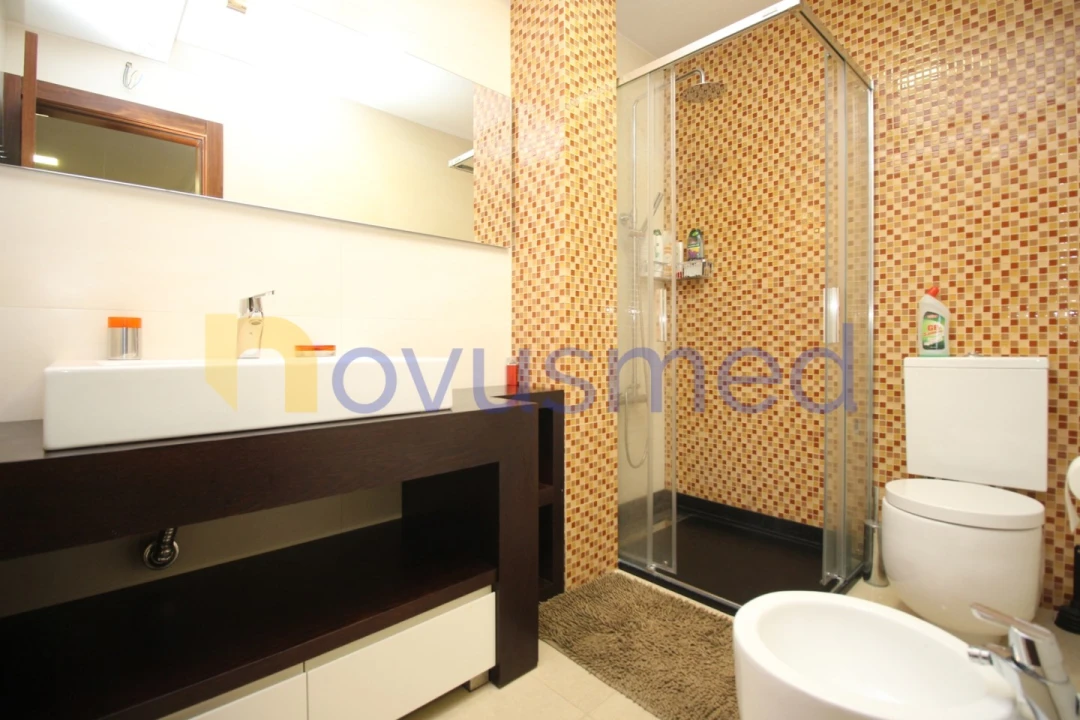 Apartamento T2 para Venda em Quarteira Foto 12