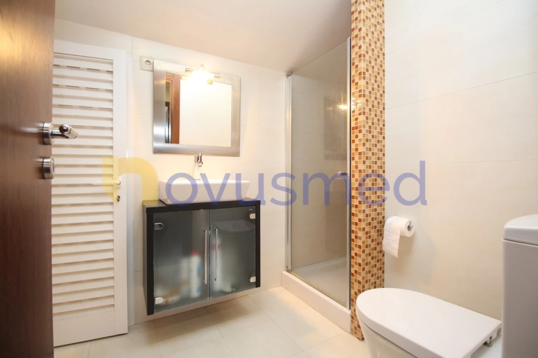 Apartamento T2 para Venda em Quarteira Foto 17