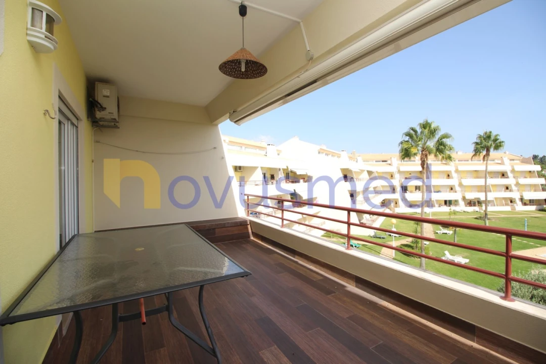 Apartamento T2 para Venda em Quarteira Foto 19
