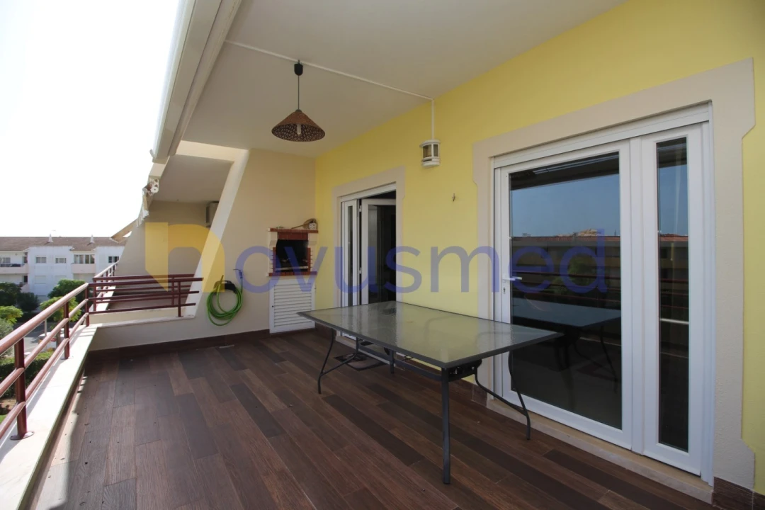 Apartamento T2 para Venda em Quarteira Foto 20