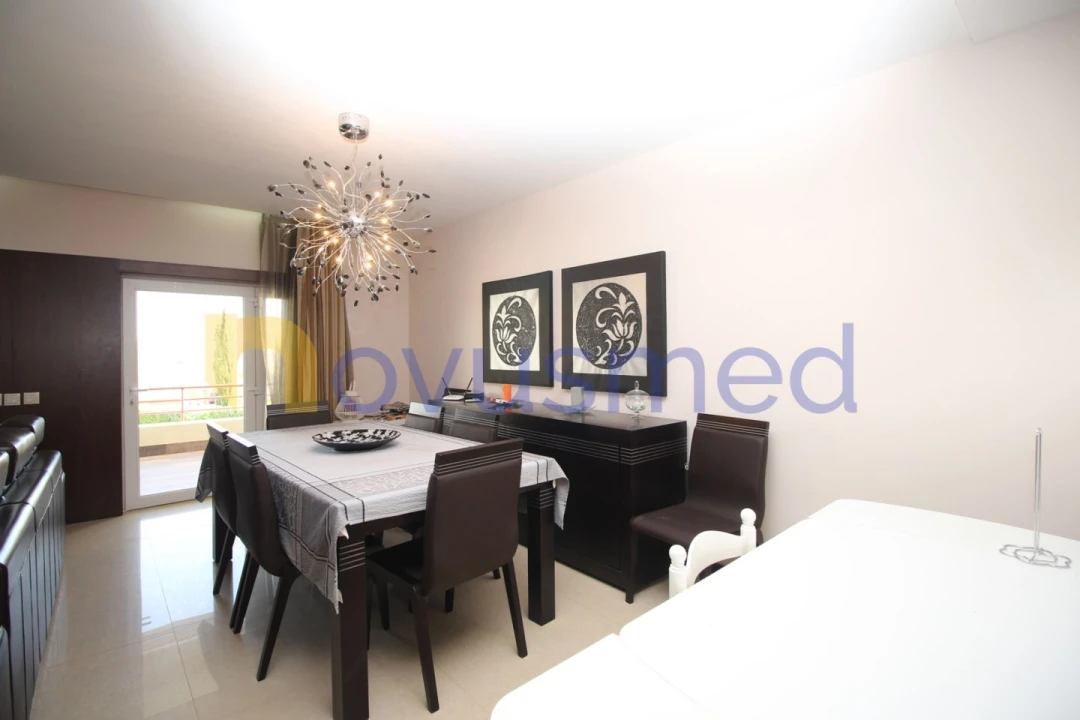 Apartamento T2 para Venda em Quarteira Foto 23