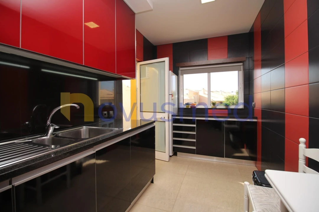 Apartamento T2 para Venda em Quarteira Foto 25