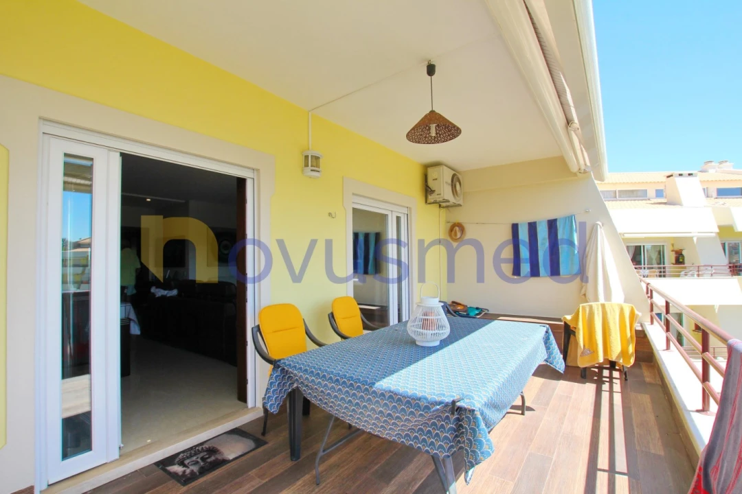 Apartamento T2 para Venda em Quarteira Foto 28