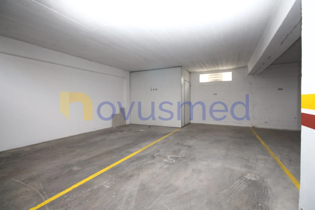 Apartamento T2 para Venda em Quarteira Foto 29