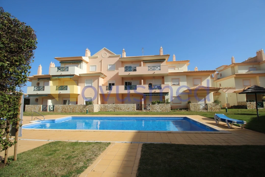 Apartamento T2 para Arrendamento férias em Albufeira e Olhos de Água Foto 2