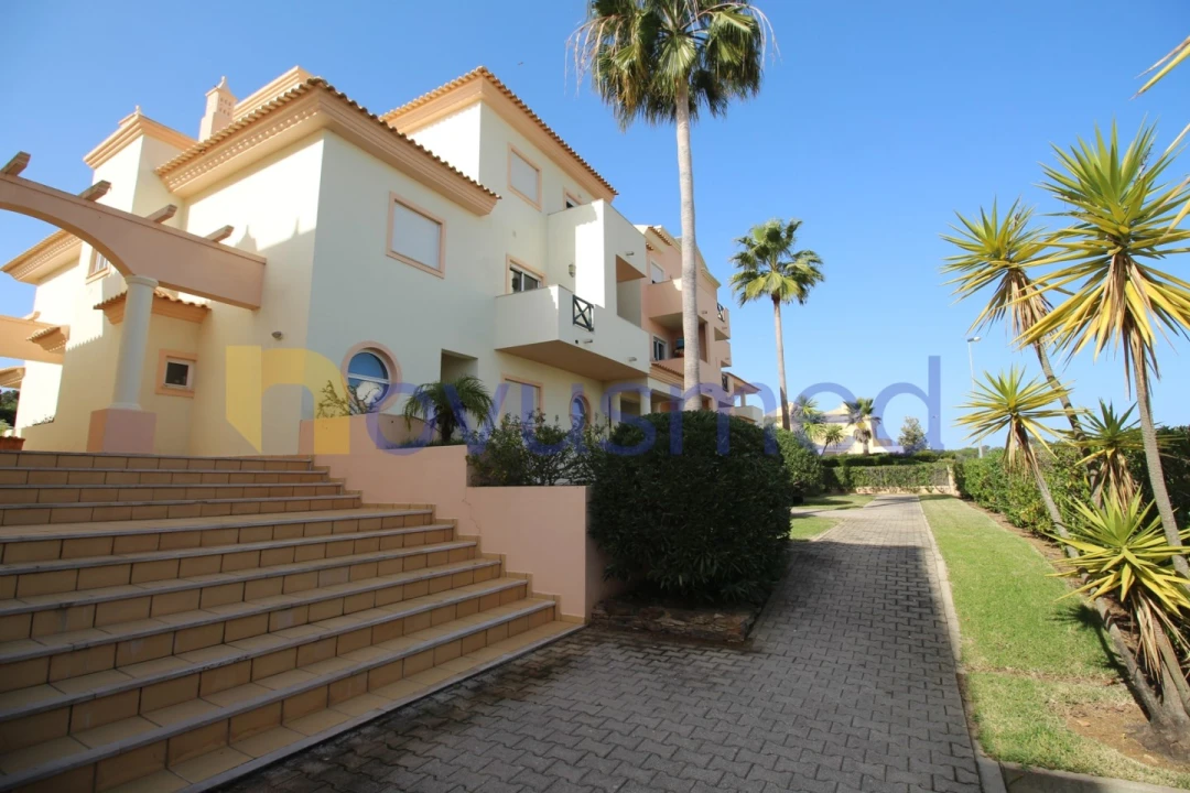 Apartamento T2 para Arrendamento férias em Albufeira e Olhos de Água Foto 3