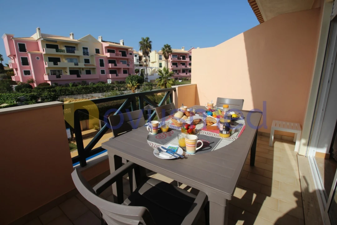 Apartamento T2 para Arrendamento férias em Albufeira e Olhos de Água Foto 17