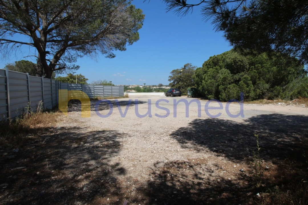 Terreno Comércio / Armazém para Venda em Albufeira e Olhos de Água Foto 7