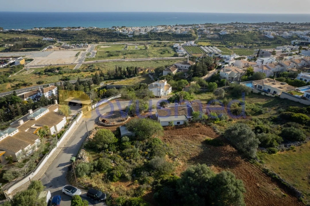 Terreno P/ Prédio para Venda em Albufeira e Olhos de Água Foto 1