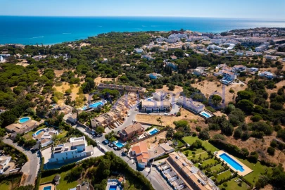 Moradia T2 para Venda em Albufeira e Olhos de Água