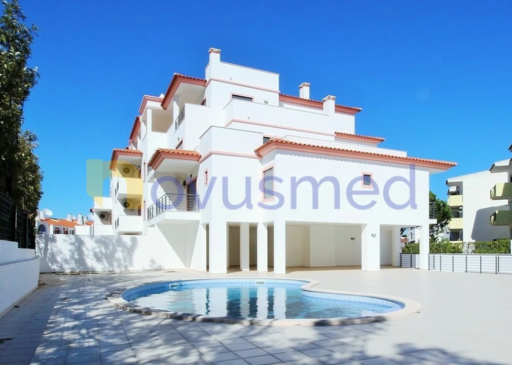 Apartamento T2 para Arrendamento férias em Albufeira e Olhos de Água Foto 14