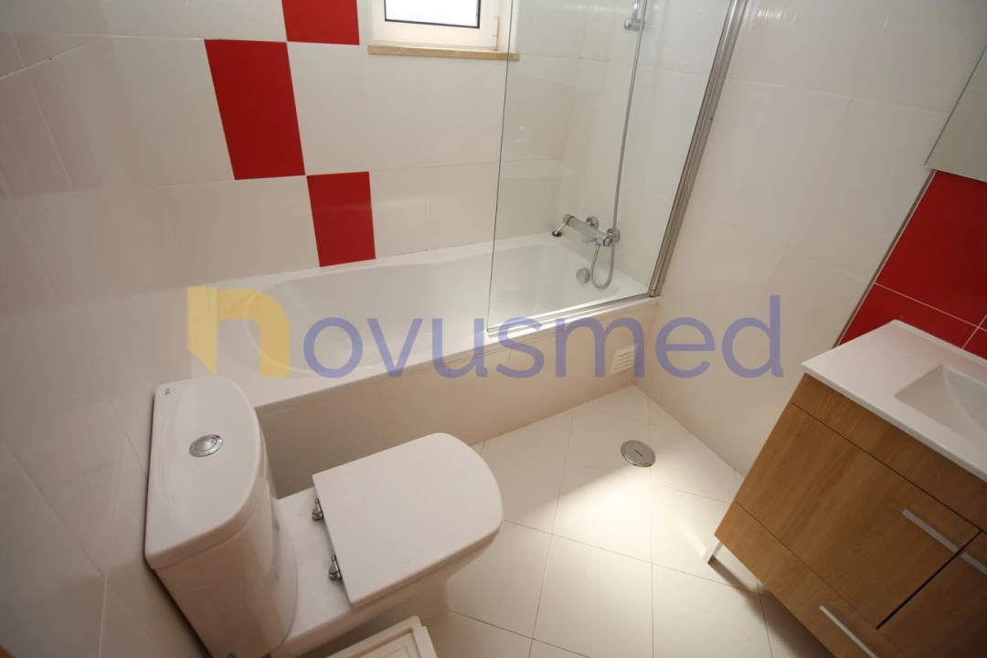 Moradia T4 para Venda em Albufeira e Olhos de Água Foto 22