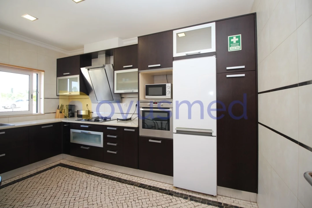 Moradia T4 para Venda em Albufeira e Olhos de Água Foto 27