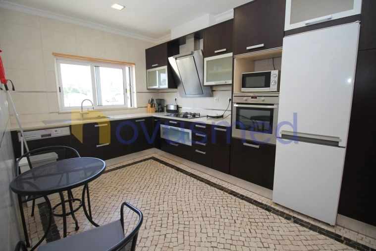 Moradia T4 para Venda em Albufeira e Olhos de Água Foto 13