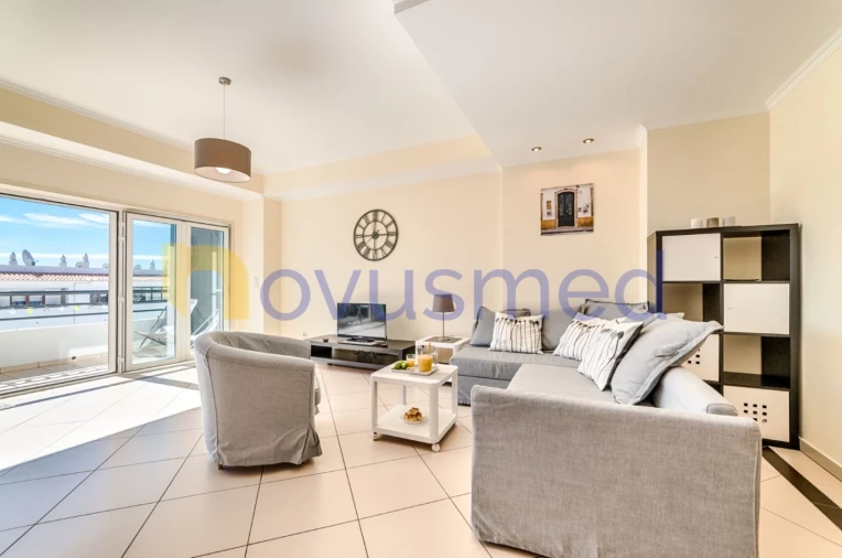 Apartamento T2 para Arrendamento férias em Albufeira e Olhos de Água Foto 1