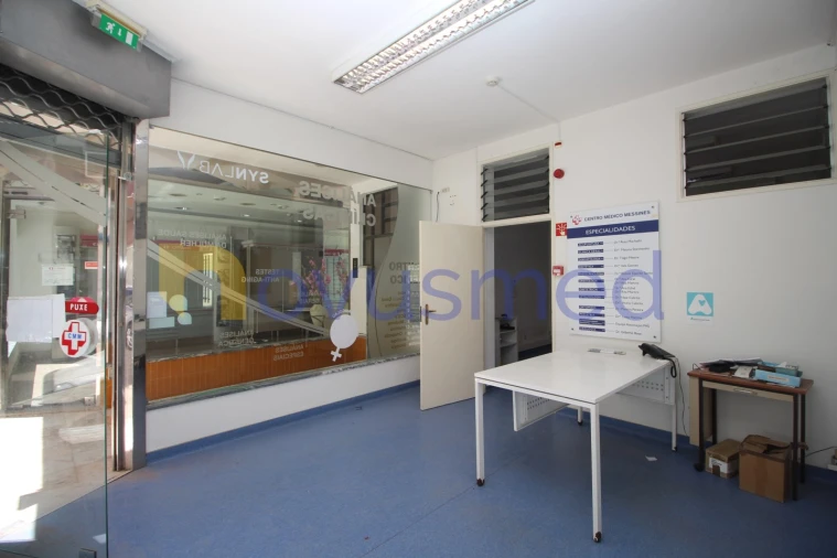 Loja para Venda em São Bartolomeu de Messines Foto 4